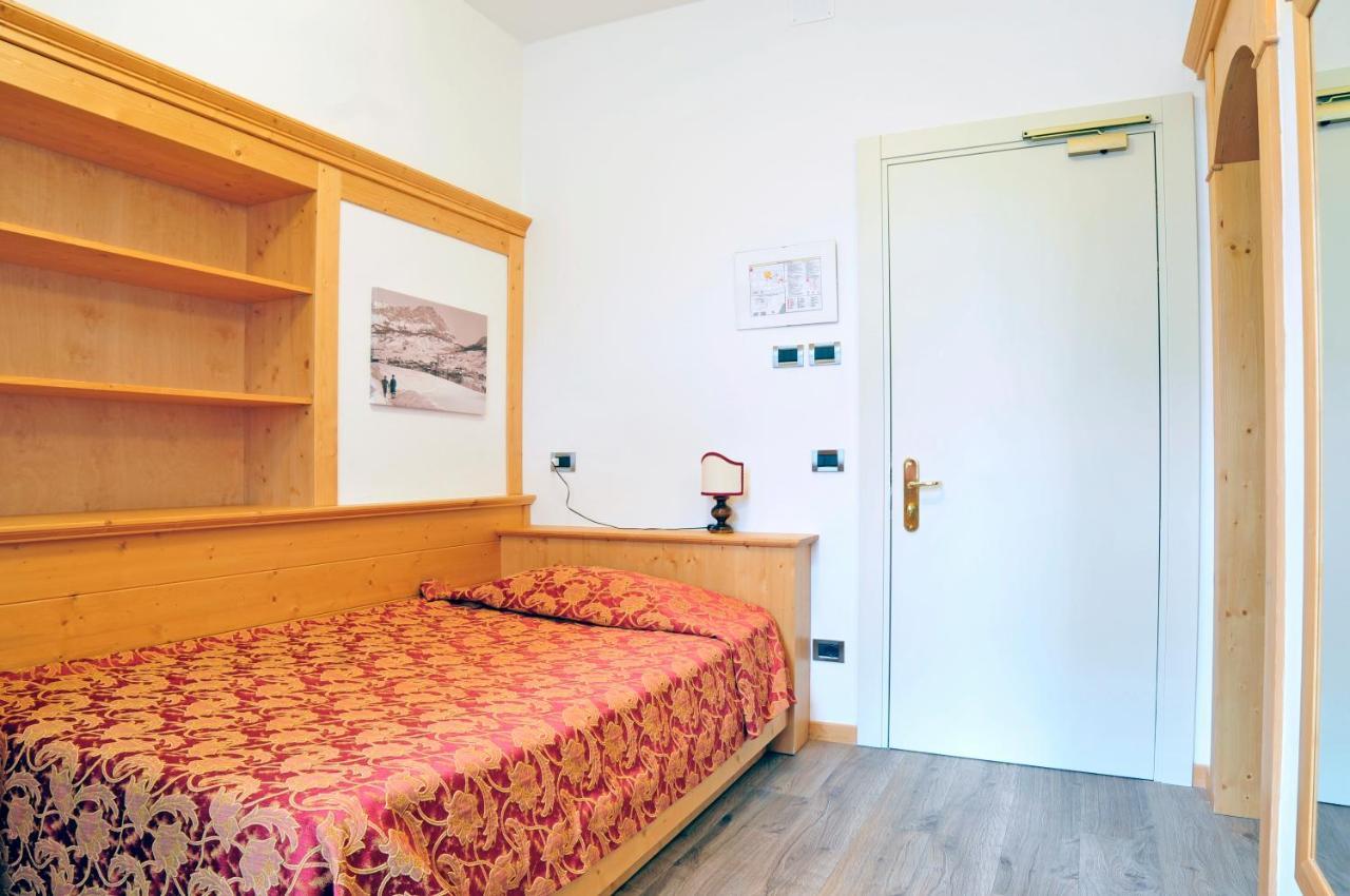 Hotel Regina Cortina dʼAmpezzo Eksteriør billede